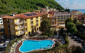 Hotel Bisesti ***s Garda (verona) 3* Italy